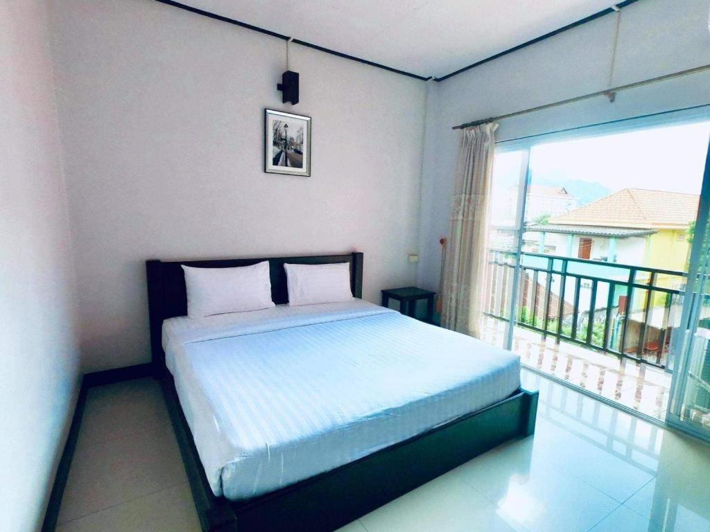 Phou Ang Kham 2 Hotel Vang Vieng Exteriör bild