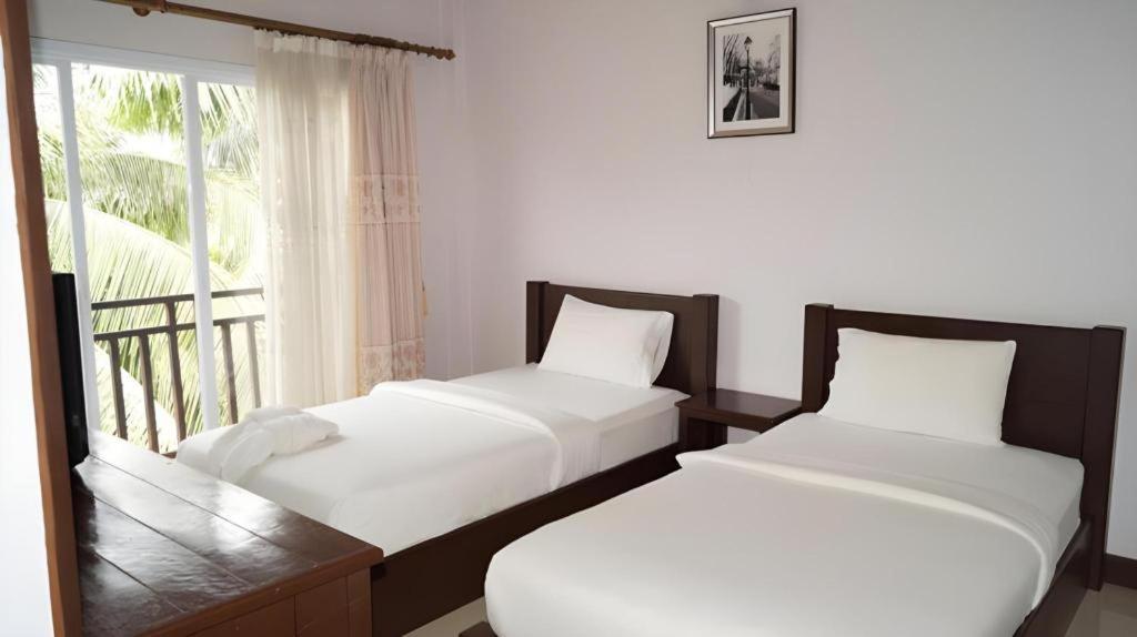 Phou Ang Kham 2 Hotel Vang Vieng Exteriör bild